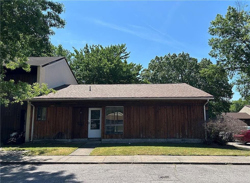 1442 E Tanners Creek Drive, Norfolk VA — front exterior